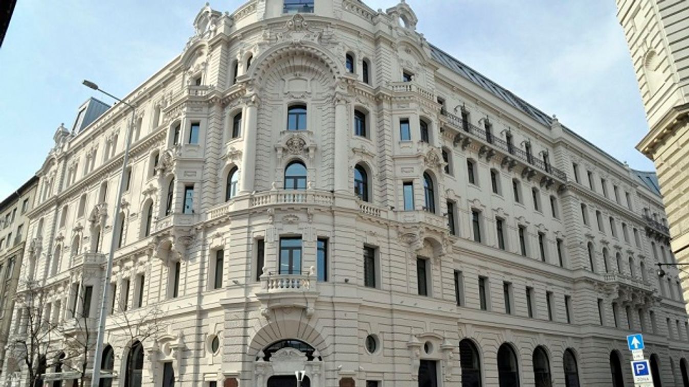 Milliárdokért vehették meg Budapest egyik legdrágább irodaházát Matolcsyék