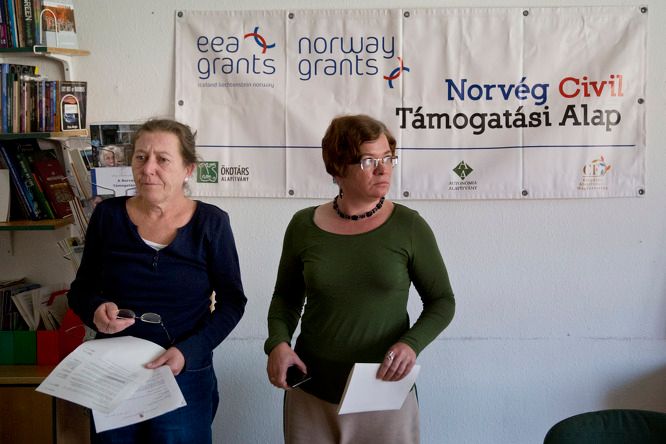 Foltányi Zsuzsa és Móra Veronika az Ökotárs Alapítvány Szerb utcai irodájában. Fotó: Pályi Zsófia - Origo