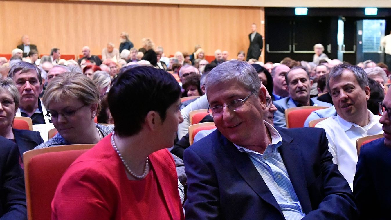 Nehéz úgy kiszűrni a kamupártokat a választásokról, hogy ez az MSZP-t, az LMP-ét, a Párbeszédet és a Jobbikot ne érintse rosszul