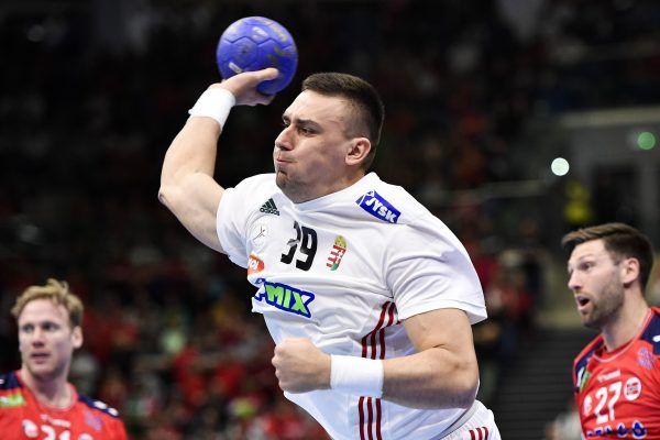 Bodó Richárd a férfi kézilabda olimpiai selejtező torna Norvégia - Magyarország mérkőzésén a Tatabányai Multifunkciós Csarnokban 2024. március 16-án.<br />Fotó: MTI/Bodnár Boglárka