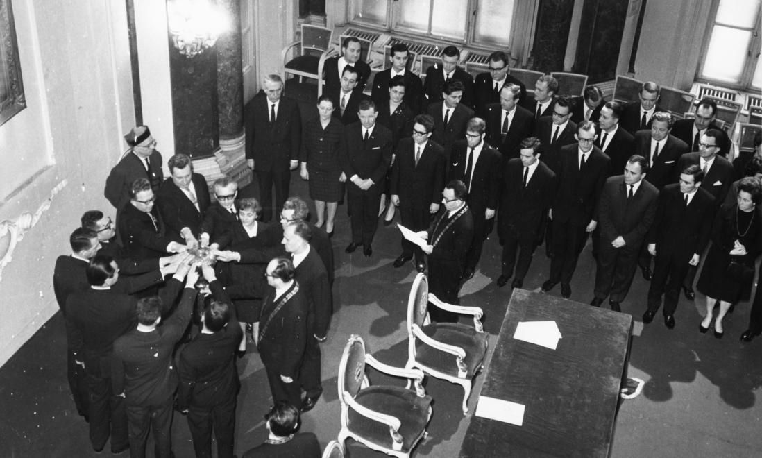 ELTE, doktorrá avatás a díszteremben, 1968 / Fotó: Fortepan.hu