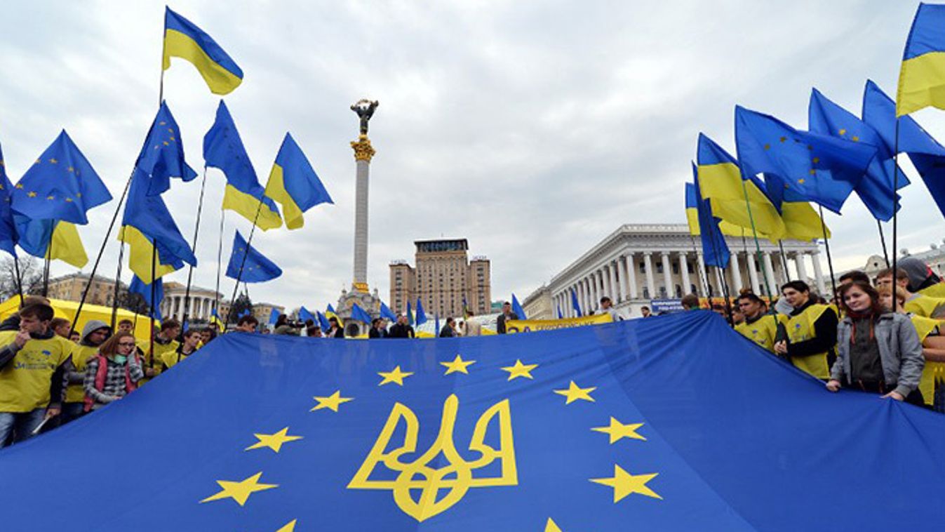 Az EU még a nyár előtt megadja a vízummentességet Ukrajnának
