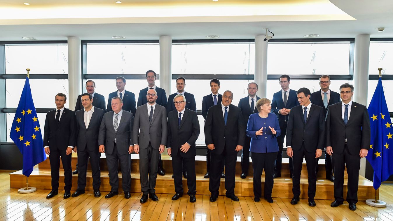 Merkel szerint akár két- és háromoldalú megállapodásokra is szükség van