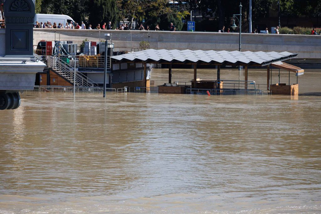 20240921 -- Tetőzik a Duna áradása Budapesten // fotó: Hatlaczki Balázs