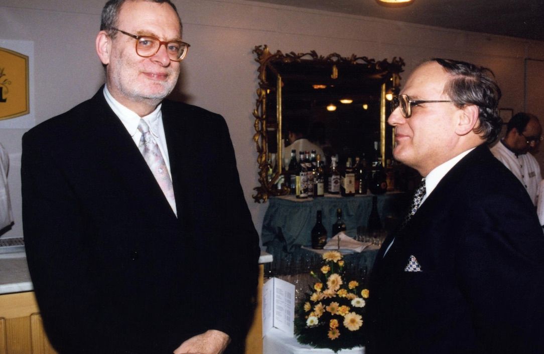 Meruk József az újságíróbálon. 1997 / Fotó: MTI