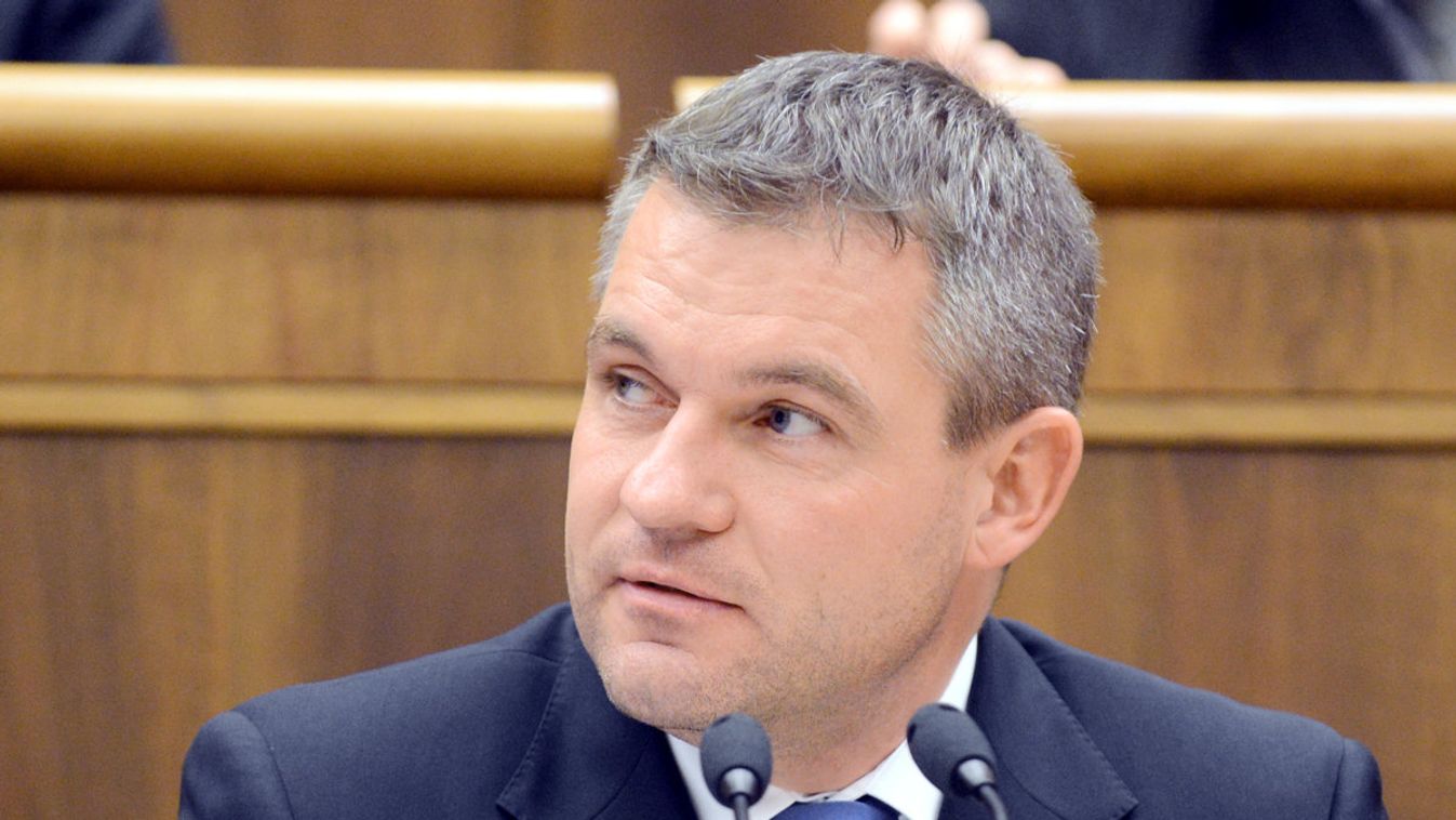 Szlovákia továbbra is elutasítja a kötelező migránskvótát