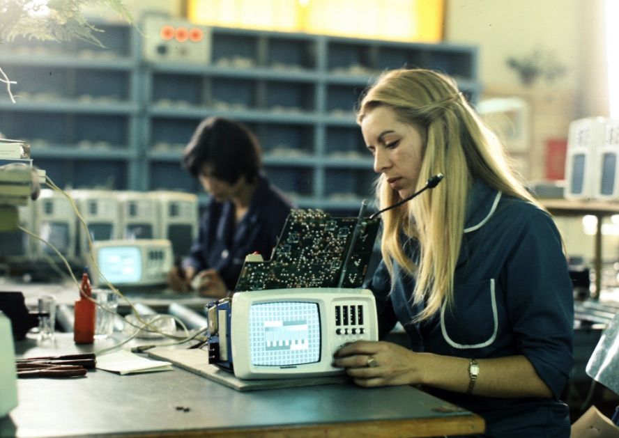 VIDEOTON, TC 1622 Mini-Vidi televíziókészülék. Illusztráció / Fotó: Fortepan.hu, ad.: Szalay Zoltán