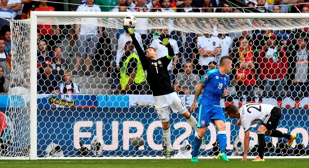 Neuer - csak a szokásos / Fotó: UEFA.com