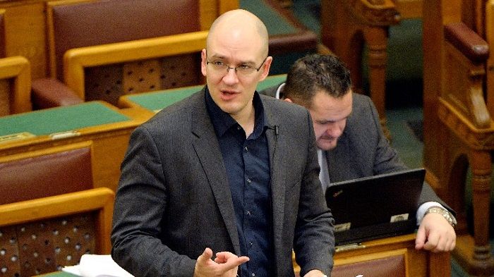 z_karpat_daniel_kovacs_tamas_mti