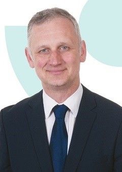 Tóth Kálmán a szombathelyi képviselőtestület balliberális tagja szállította az aktuális megvető jelzőt: kollektíve egybitesnek nevezte a kormánypártra szavazó milliókat. Fotó: Szombathely önkormányzata