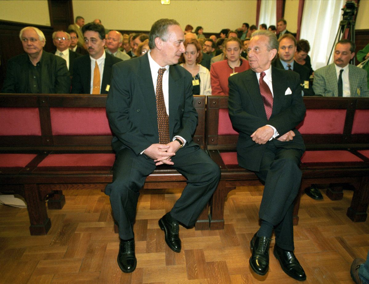 Kunos Péter és Kovács. Mögüttük a bal szélen Jancsó üldögél / Fotó: MTI