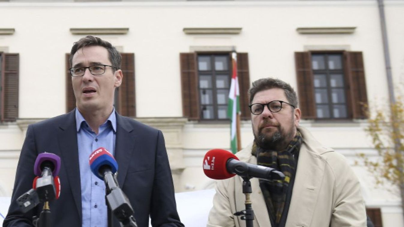 Karácsony helyettese beismerte, hogy felmerült a Városháza eladásának a lehetősége