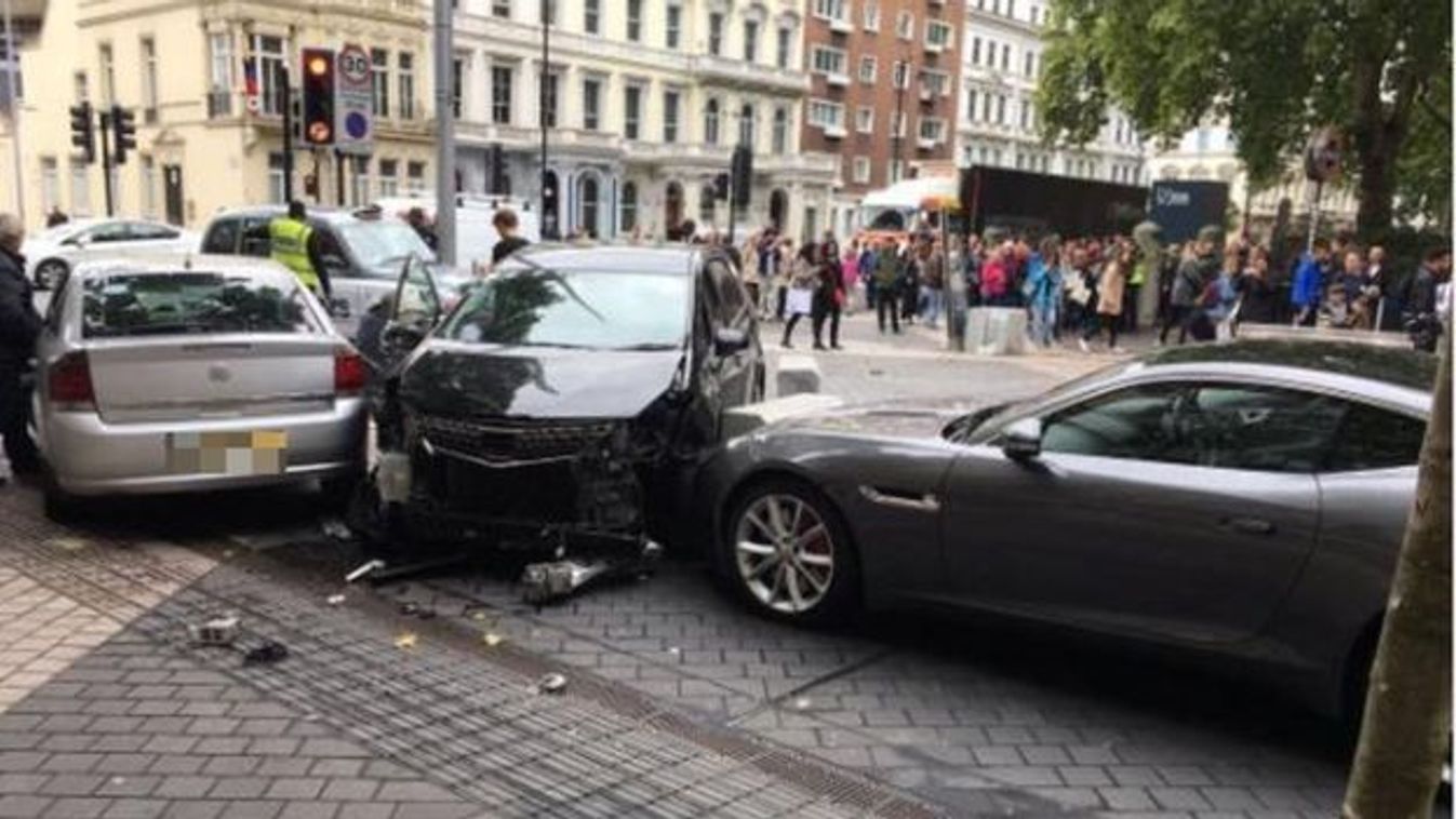 Közúti balesetnek nyilvánította a Scotland Yard a londoni gázolást - tizenegy sérült van