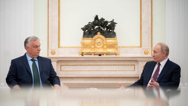 Majd az orosz kormányfővel tárgyalt Moszkvában.