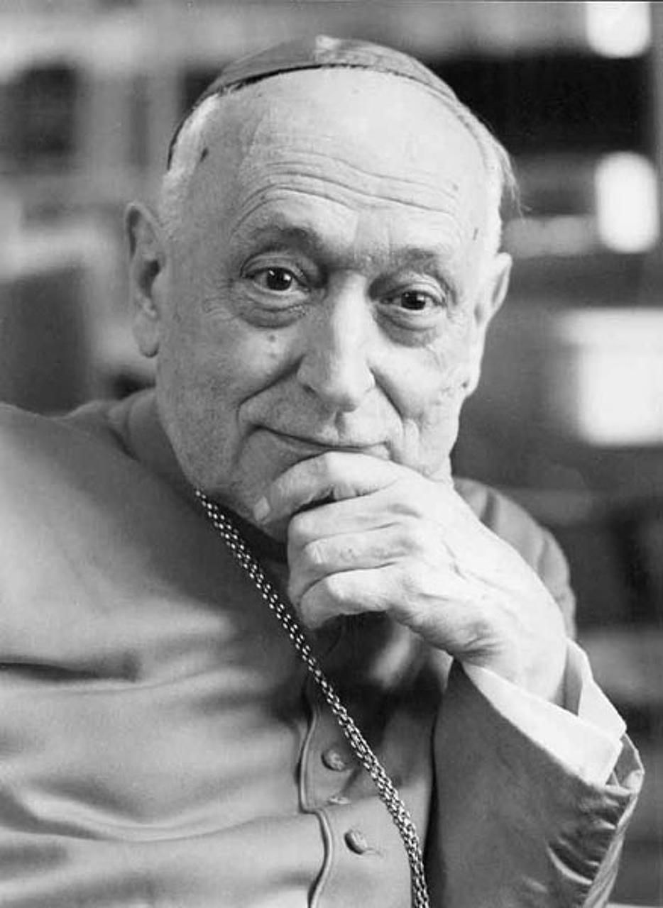 Mindszenty József eleinte harcosan szembeszállt a kommunista diktatúrával, de a 39 napos kihallgatás verései, lelki terrorja és alvásmegvonása őt is megtörték. / A fotó forrása: mnl.gov.hu