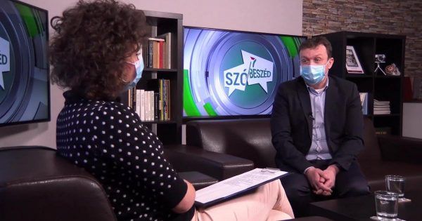 Viola Miklóst gyakran szerepeltetik szakértőként a felvidéki médiumok is. Fotó: képernyőfelvétel