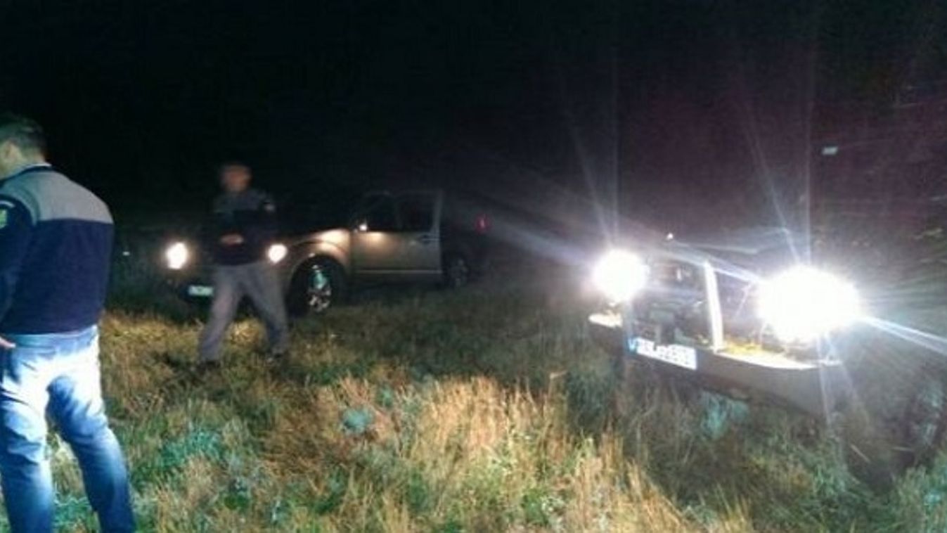 Egy temesvári portál szerint migránsok próbálták megkerülni a magyar határkerítést