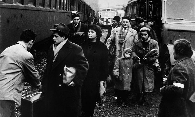 Magyar menekültek Ausztriában 1956 őszén / Fotó: Mult-kor.hu