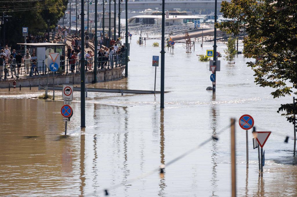20240921 -- Tetőzik a Duna áradása Budapesten // fotó: Hatlaczki Balázs