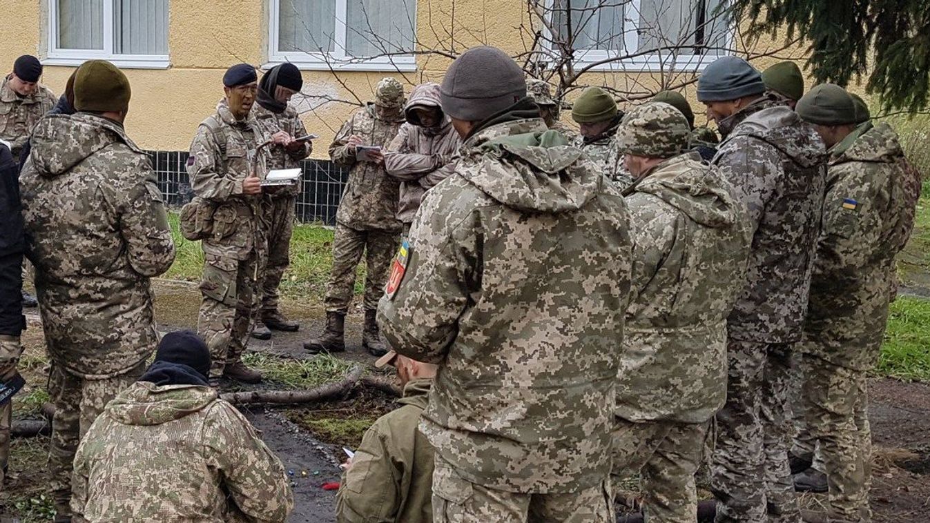 Ukránok ezreit képzi ki a brit hadsereg 