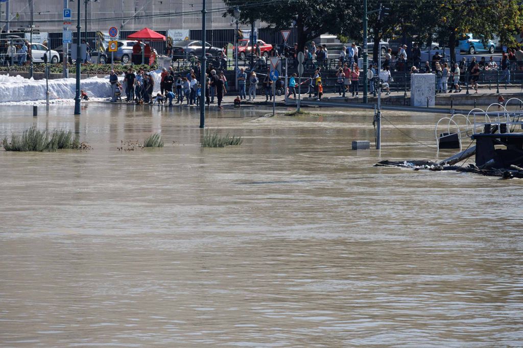 20240921 -- Tetőzik a Duna áradása Budapesten // fotó: Hatlaczki Balázs