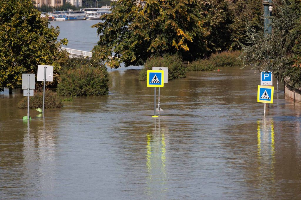 20240921 -- Tetőzik a Duna áradása Budapesten // fotó: Hatlaczki Balázs
