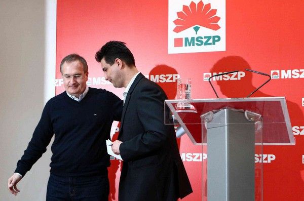 Még mindig nem derült ki semmi Simon vagyonának az eredetéről, Rogán Antal, a Fidesz frakcióvezetője szerint az sem zárható ki, hogy az MSZP és Simon közösen titkolnak valamit.