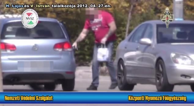 Cuki ajándékos tatyiban a gurigák...