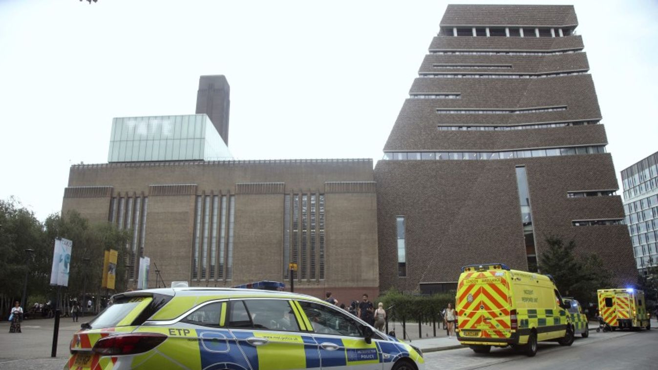 Pszichiátriai vizsgálatnak vetik alá a 17 éves francia kamaszt, aki ledobott egy gyereket a londoni Tate Modern múzeum teraszáról