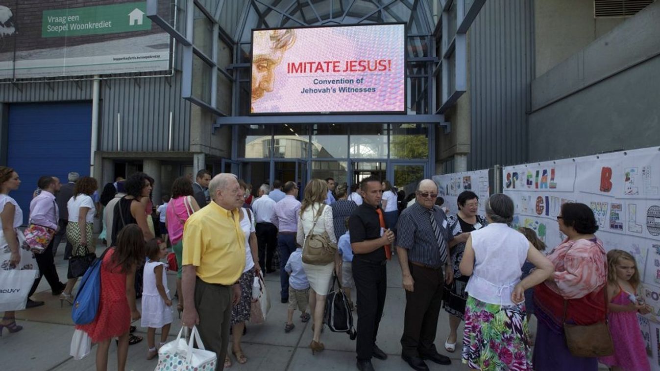 Betiltották a Jehova Tanúi működését "szélsőséges tevékenység" miatt
