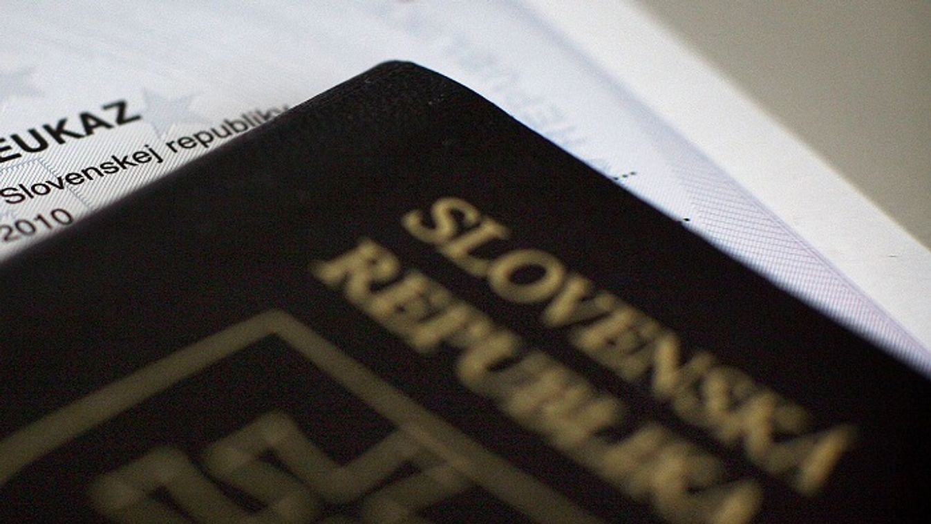 Pozsony visszaadja az elvett szlovák állampolgárságokat, de nem a magyaroknak