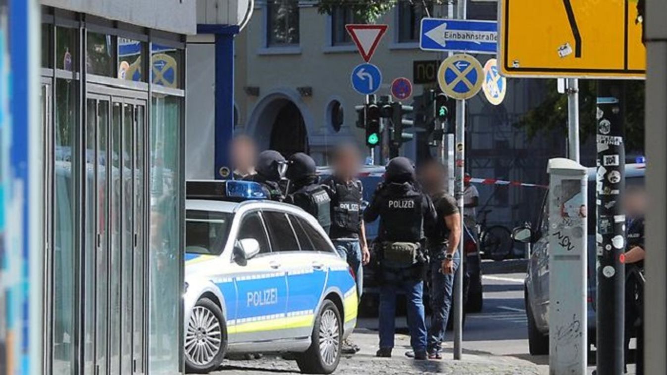Fegyvertelenül aludt a pincében az éttermet "megszálló" férfi