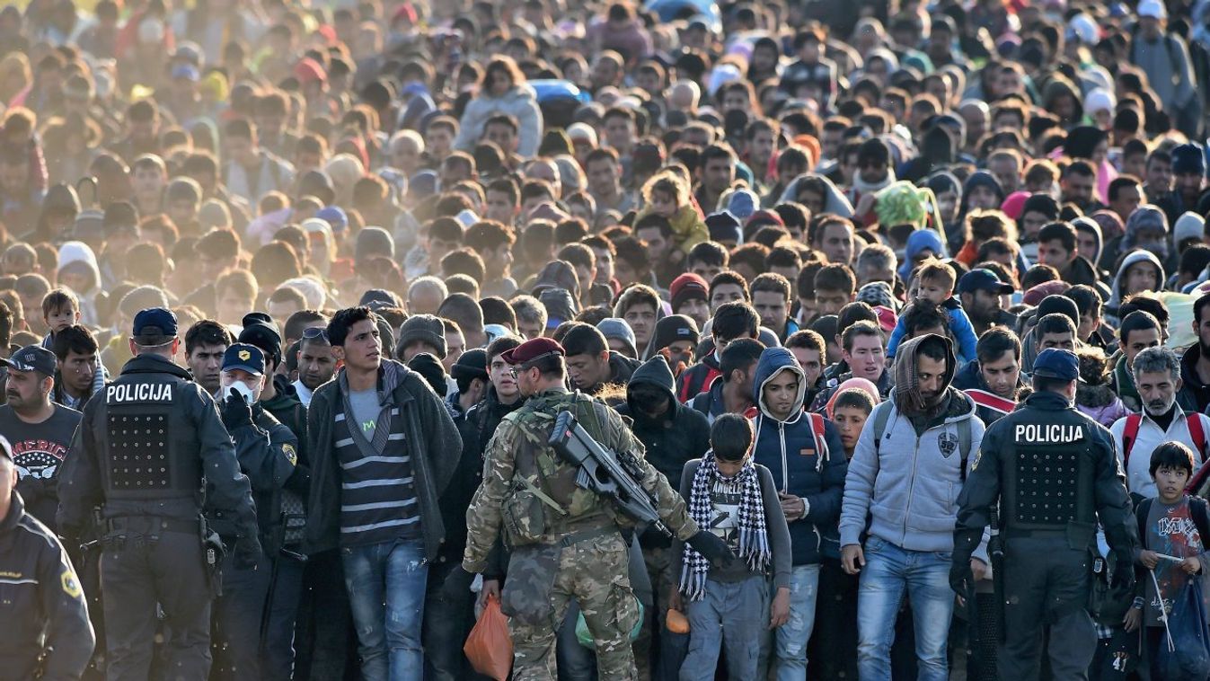 Kiszivárgott a németektől egy bizalmas jelentés: 6 millió menekült akar bejutni Európába