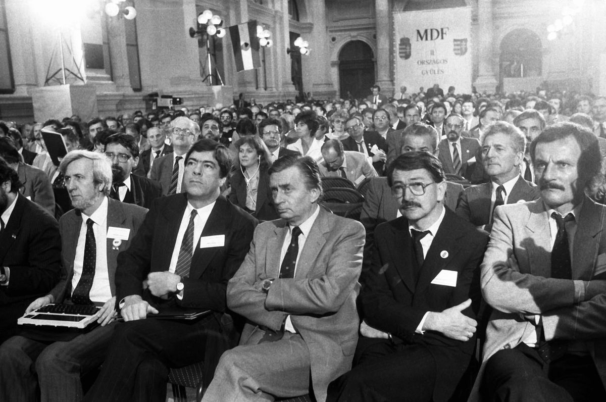 Az MDF Antall Józsefet elnökévé, Für Lajost a szervezet köztársasági elnök-jelöltjévé választotta / Fotó: MTI