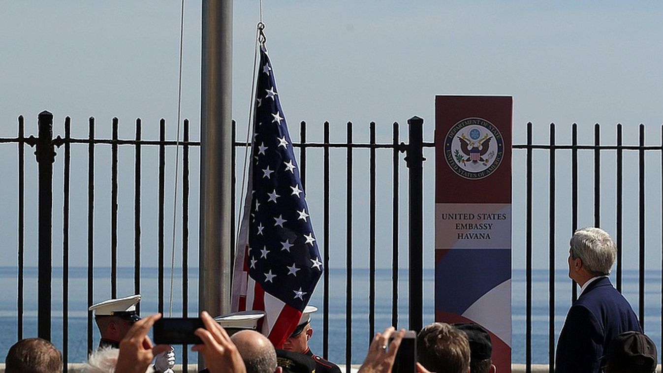 Trump elégedett, a liberálisok jajveszékelnek és démonokat látnak a beutazási korlátozás elrendelése miatt
