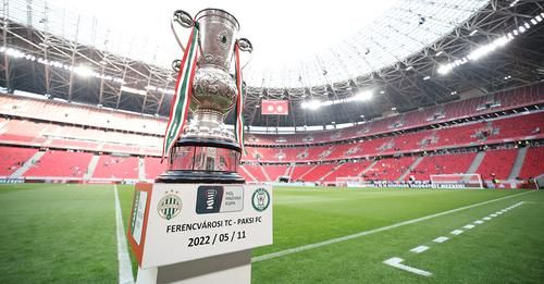 A Magyar Kupa még a mérkőzés előtt. Fotó: a Ferencvárosi Torna Club hivatalos Facebook-oldala