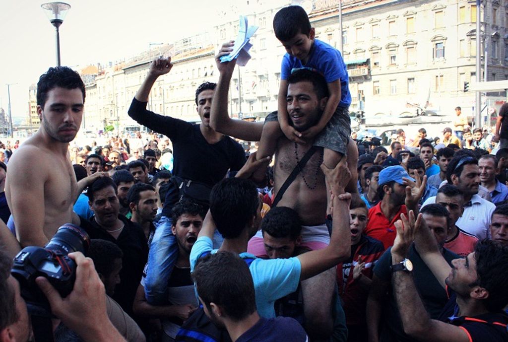 Menkültek a Keletinél (8)