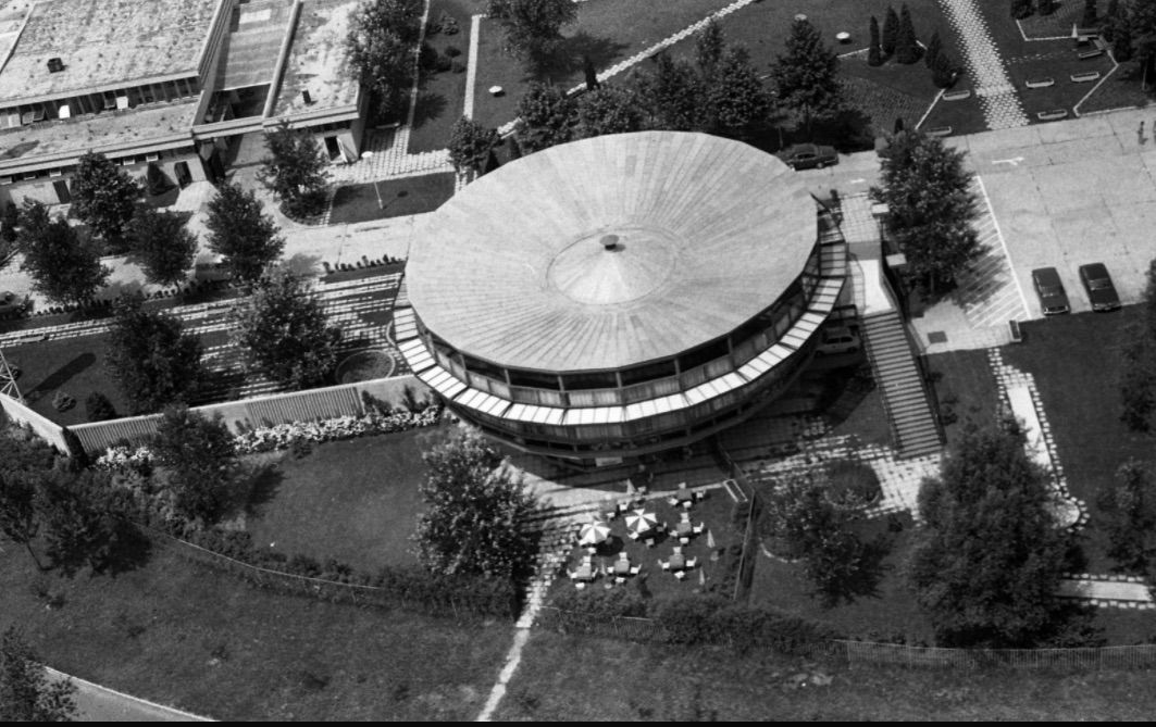 A híres üdülő. Balatonszéplak, a Nemzetközi Újságíró Szövetség Üdülője, Orion bár / Fotó: Fortepan, ad.: Urbán Tamás