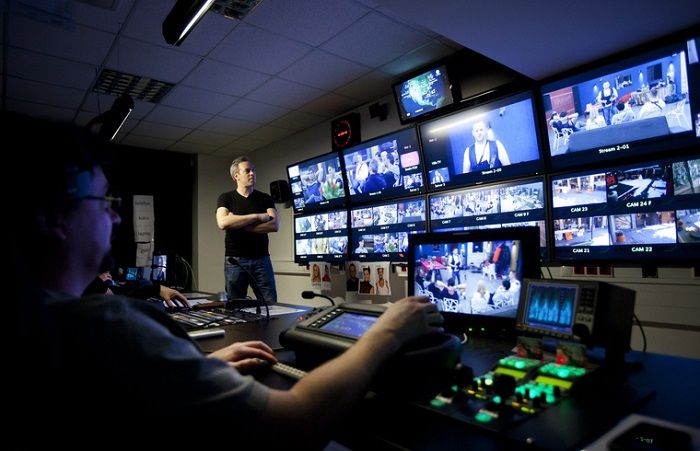Az RTL-csoport hangját meghallotta az EB és az óriáscégek oldalára állt.
