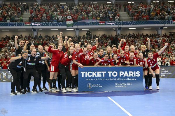 Reméljük, a kézilabdás lányoknak az olimpián is lesz oka majd az örömre. Fotó: MTI