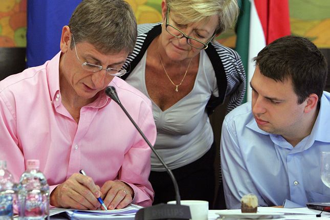 Gyurcsány Ferenc és Ficsor Ádám. MTI Fotó: Miniszterelnöki Hivatal