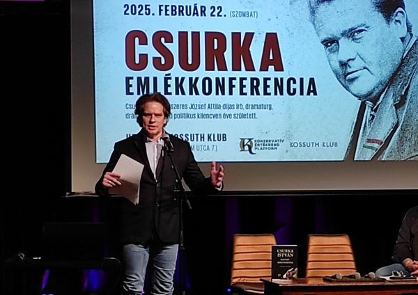 A pártpolitikától másfél évtizede visszavonult Kovács Dávid egyetemi tanár kiváló előadást tartott a népi írók Csurka Istvánra gyakorolt hatásáról. A szerző felvétele.