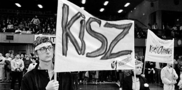 Gyurcsány Ferenc, mint a KISZ régi-új nemzedéke - Fotó: MTI archív