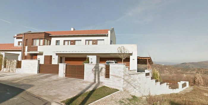 E szerény, 1000 négyzetméteres, salgótarjáni házban élnek Boldvaiék; Fotó: googlemaps
