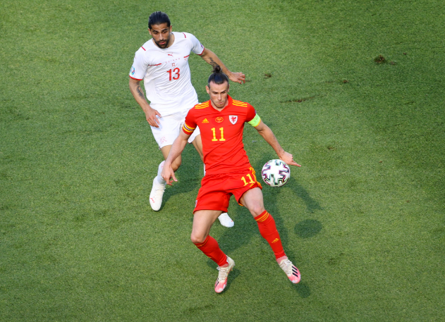 Pillanatkép a Wales-Svájc Eb-csoportmeccsről. Fotó: MTI/AP/Pool/Naomi Baker