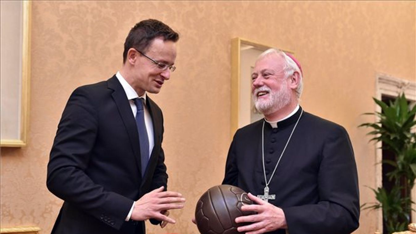 Szijjártó a Vatikánban is határozott véleményt fogalmazott meg a kvótával kapcsolatban