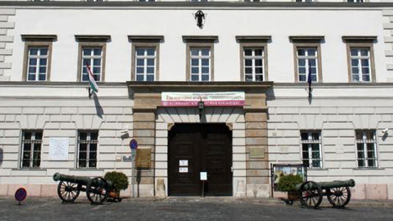 A hadtörténeti múzeum egész nap ingyenes programokkal várja a látogatókat október 23-án