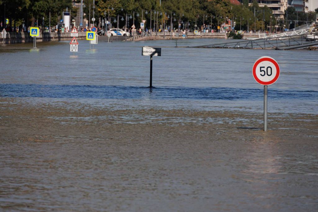 20240921 -- Tetőzik a Duna áradása Budapesten // fotó: Hatlaczki Balázs