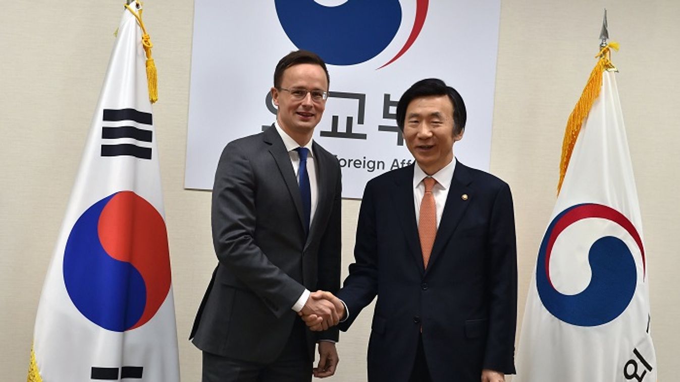 Szijjártó Péter szerint Kim Dzsongun ugyanolyan veszélyes a világra, mint az Iszlám Állam