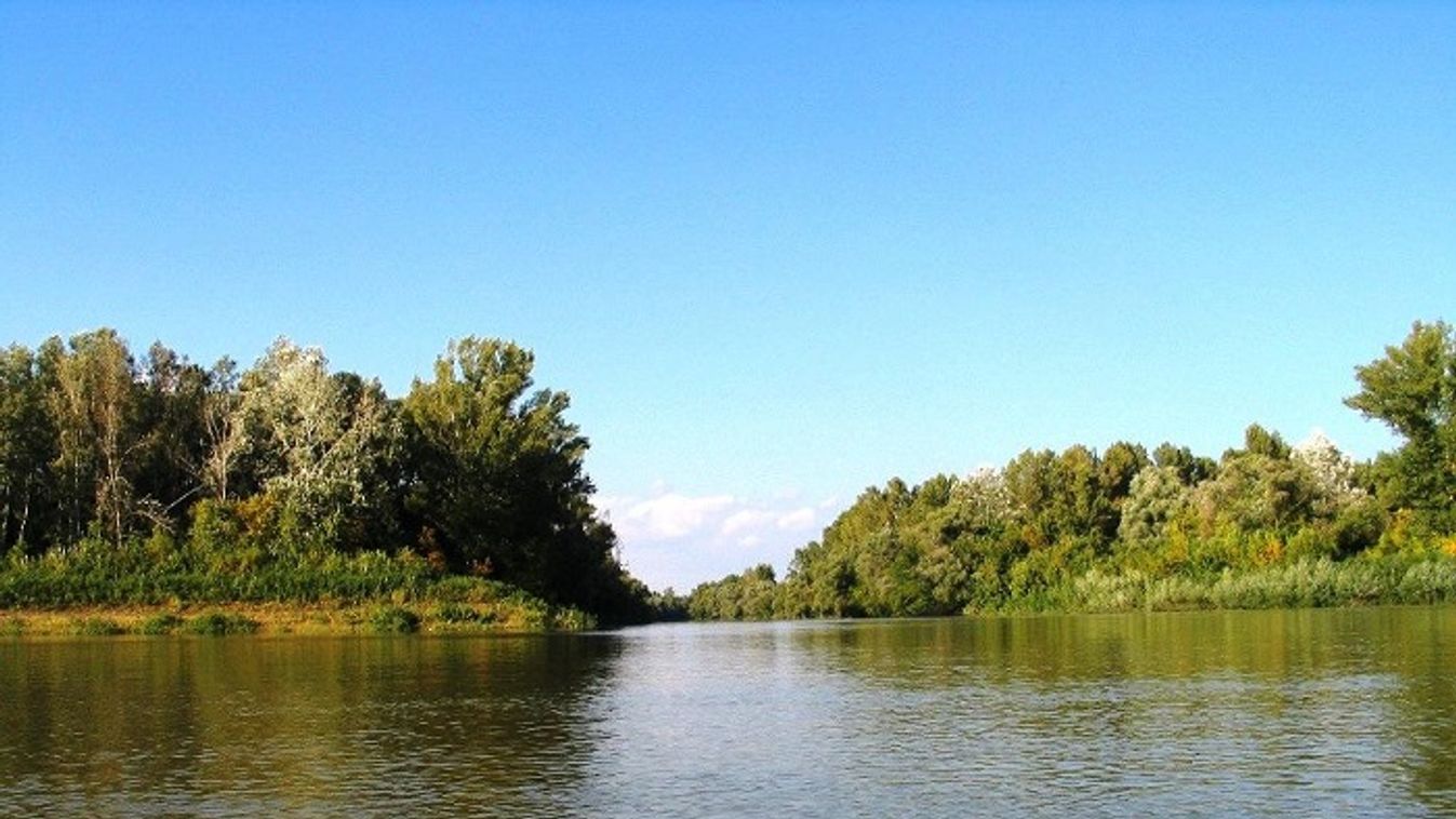 Frissítve: nem találták még meg a két Tiszában elmerült fiút